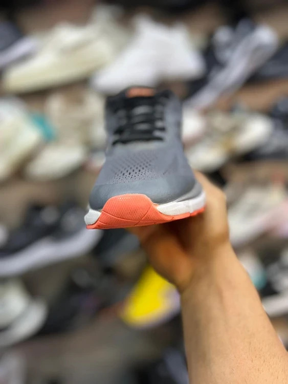 کتونی ورزشی آسیکس Asics طوسی مشکی – مناسب دویدن و تمرین