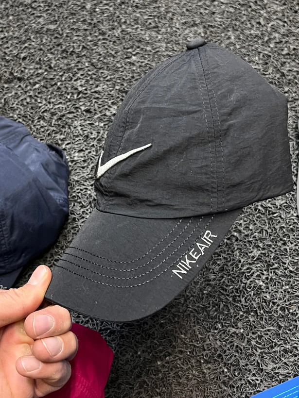 کلاه اسپرت زنانه و مردانه اورجینال برند نایک nikeجنس تاسلون بهترین کیفیت
