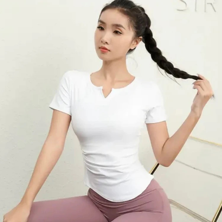 تیشرت اسپرت و ورزشی زنانه یقه هفتی(دلبری) مشکی و سفید