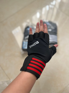 دستکش ورزشی زنانه و مردانه/ مناسب بدنسازی، موتورسواری و دوچرخهسواری